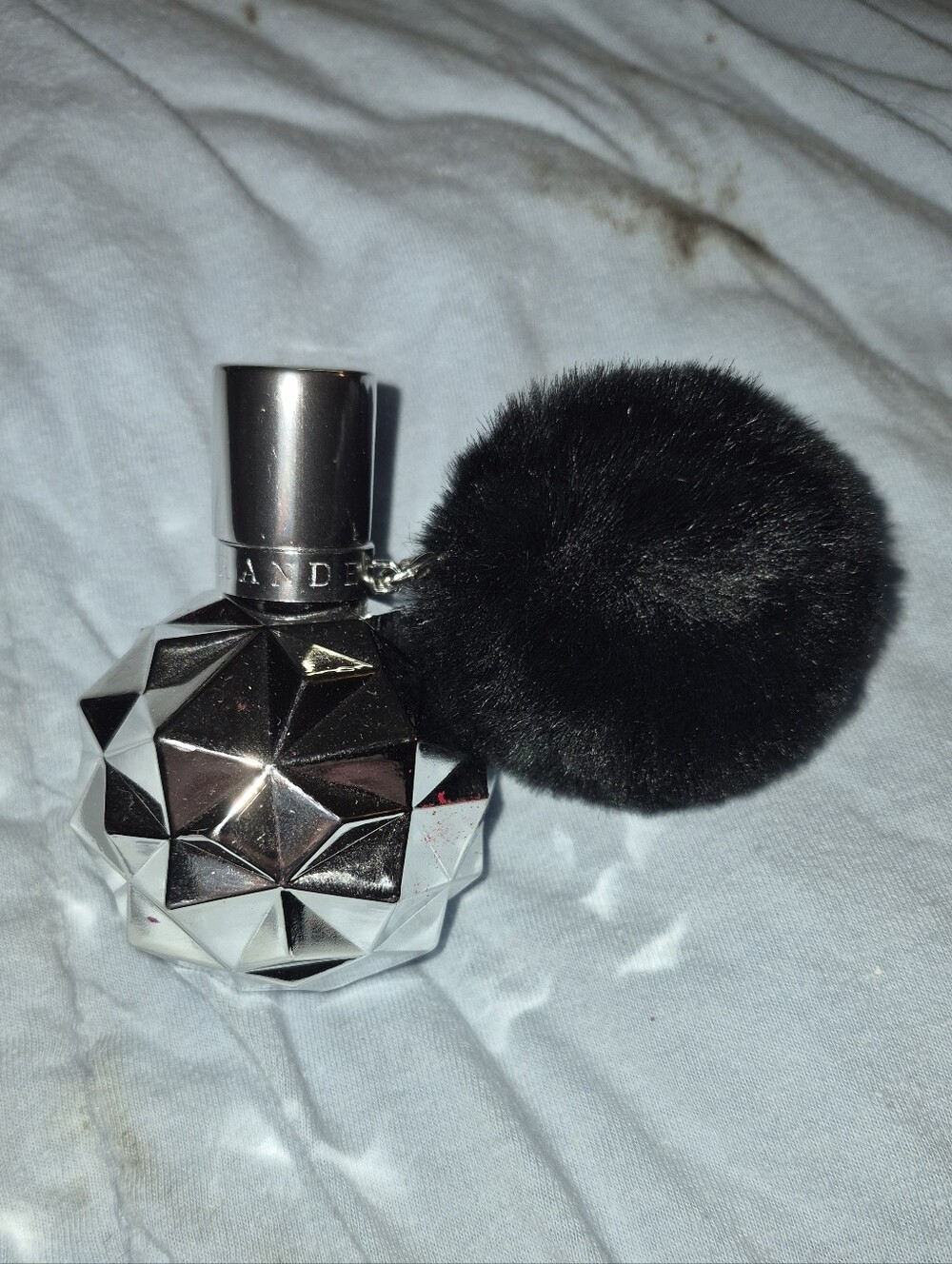 FRANKIE by Ariana Grande Set